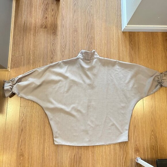 Rookie Beige Collared Blouse with Tied Cuffs - Picture 6 of 9